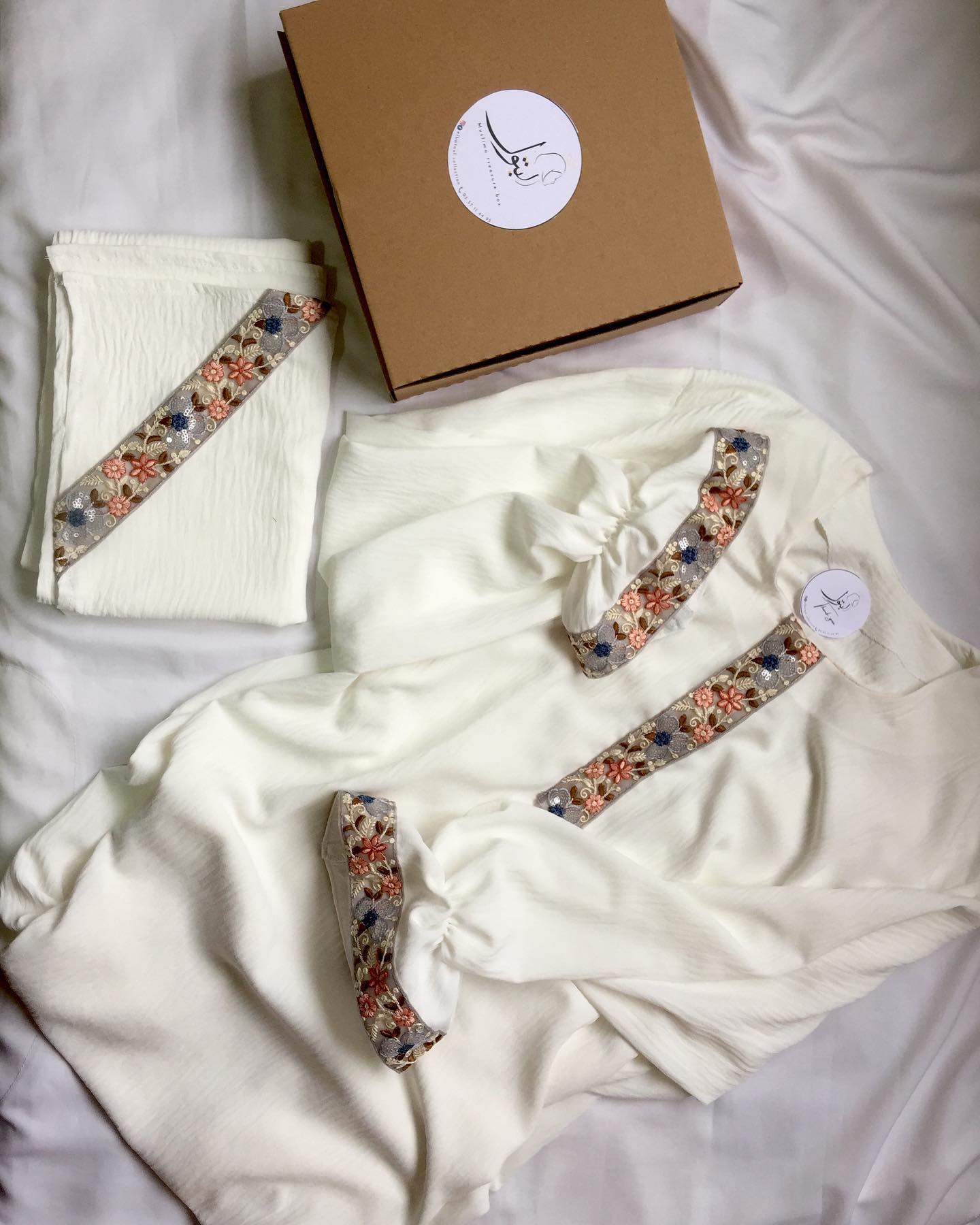 TENUE DE PRIÈRE