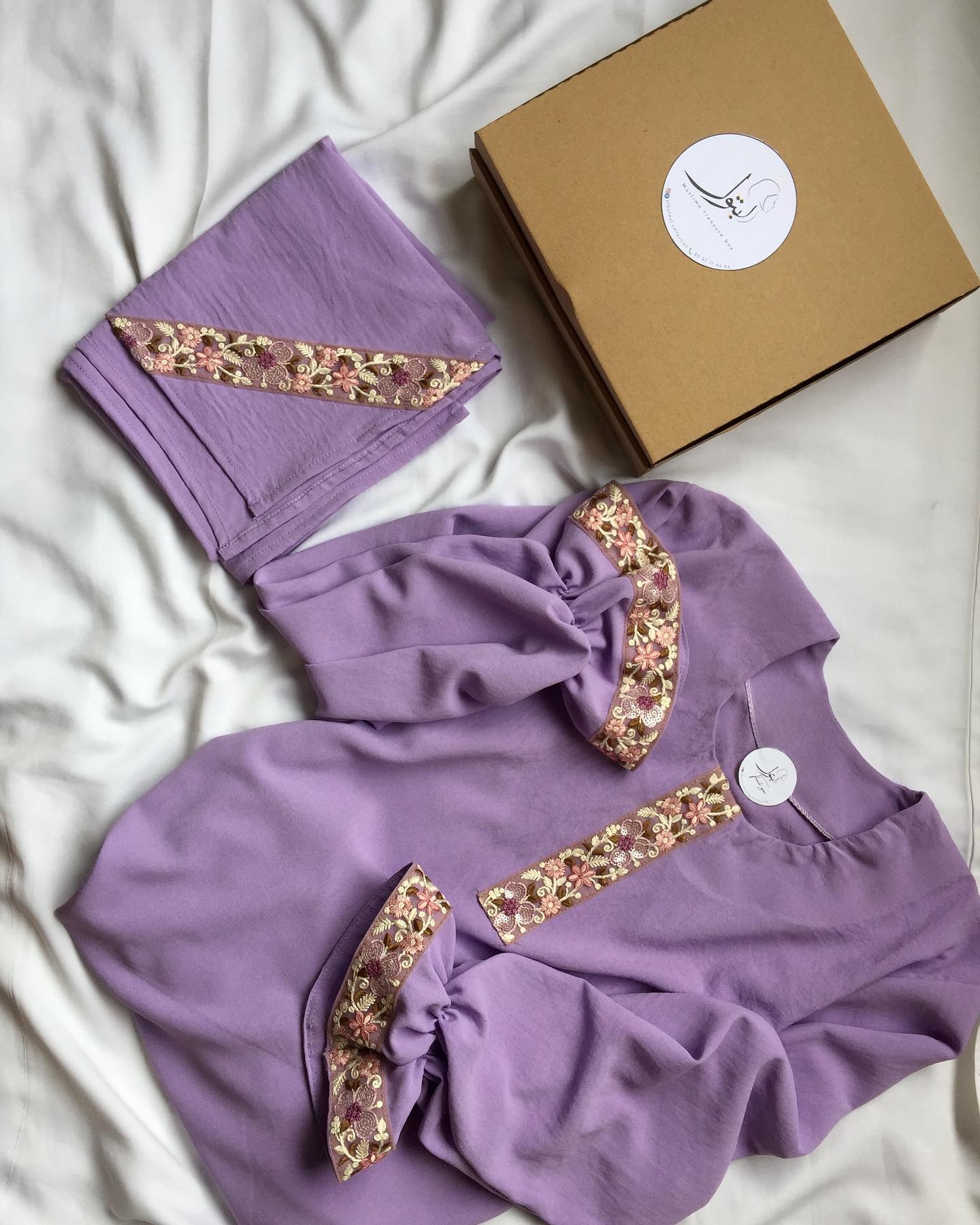 TENUE DE PRIÈRE