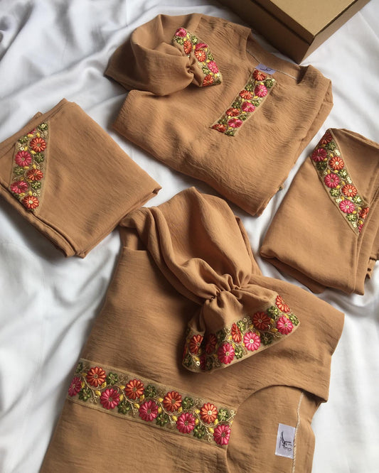 TENUE DE PRIÈRE Mère-Fille